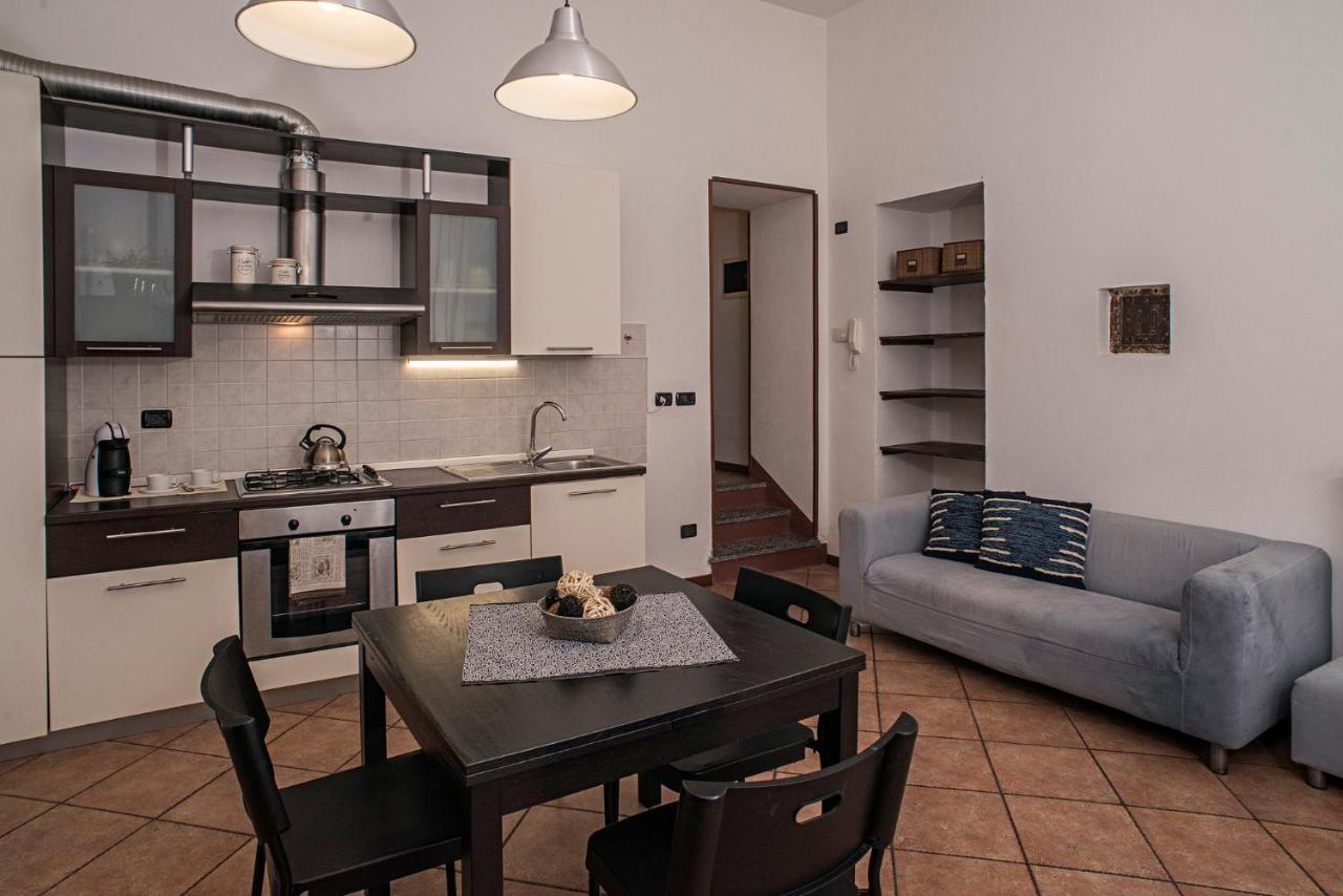 Cortile Del Forno Nel Centro Storico Apartamento Arona Exterior foto