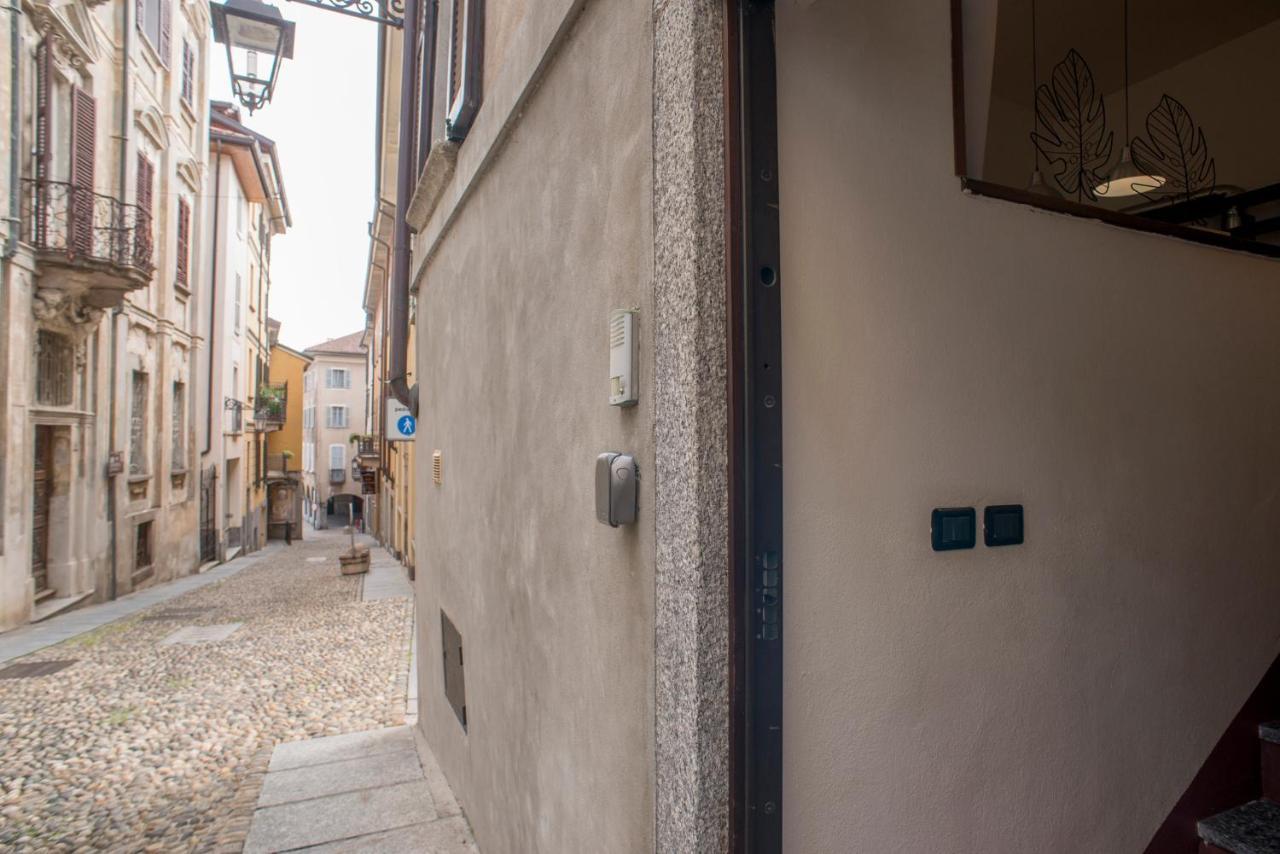 Cortile Del Forno Nel Centro Storico Apartamento Arona Exterior foto