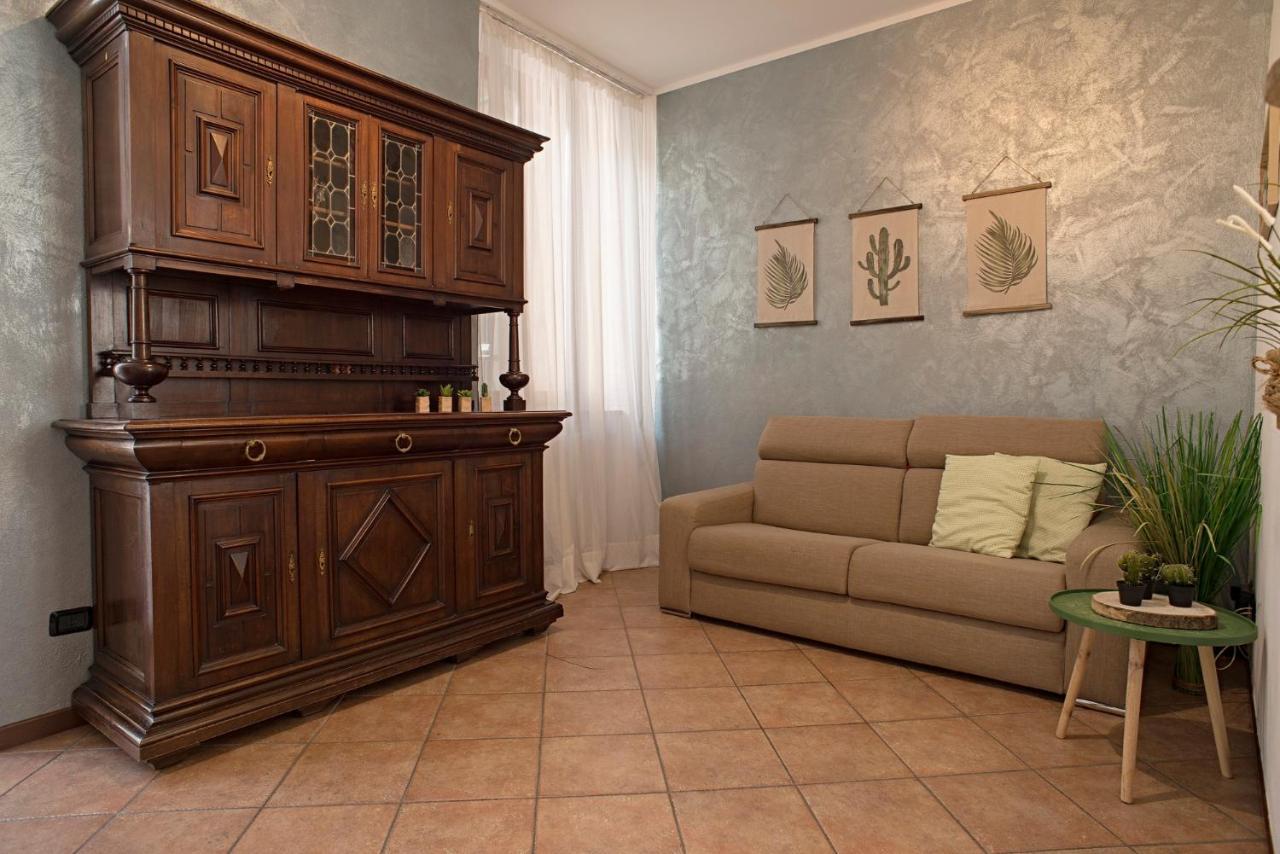 Cortile Del Forno Nel Centro Storico Apartamento Arona Exterior foto